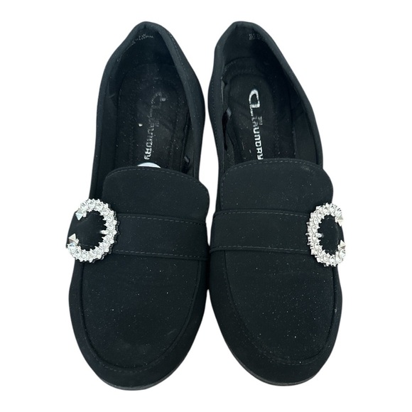CL BY LAUNDRY Black Slip-On Flats with Silver Embellishment 7W - Picture 2 of 4